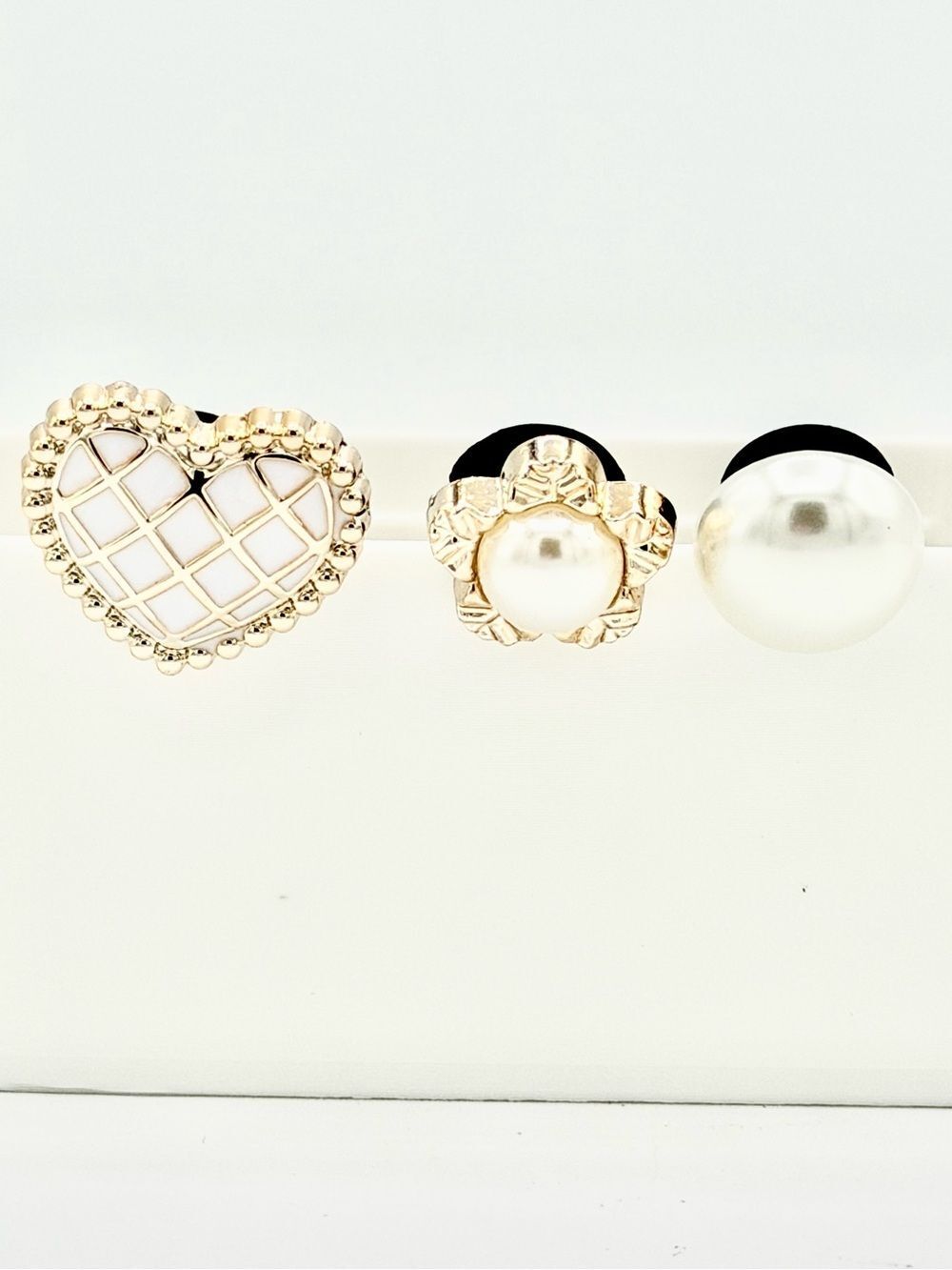 NWT BEAUTIFULLY BOUGIE 3 PIECE CHARMS | SUITABLE FOR CROCS OR BOGG BAGS | 📸TAKEN